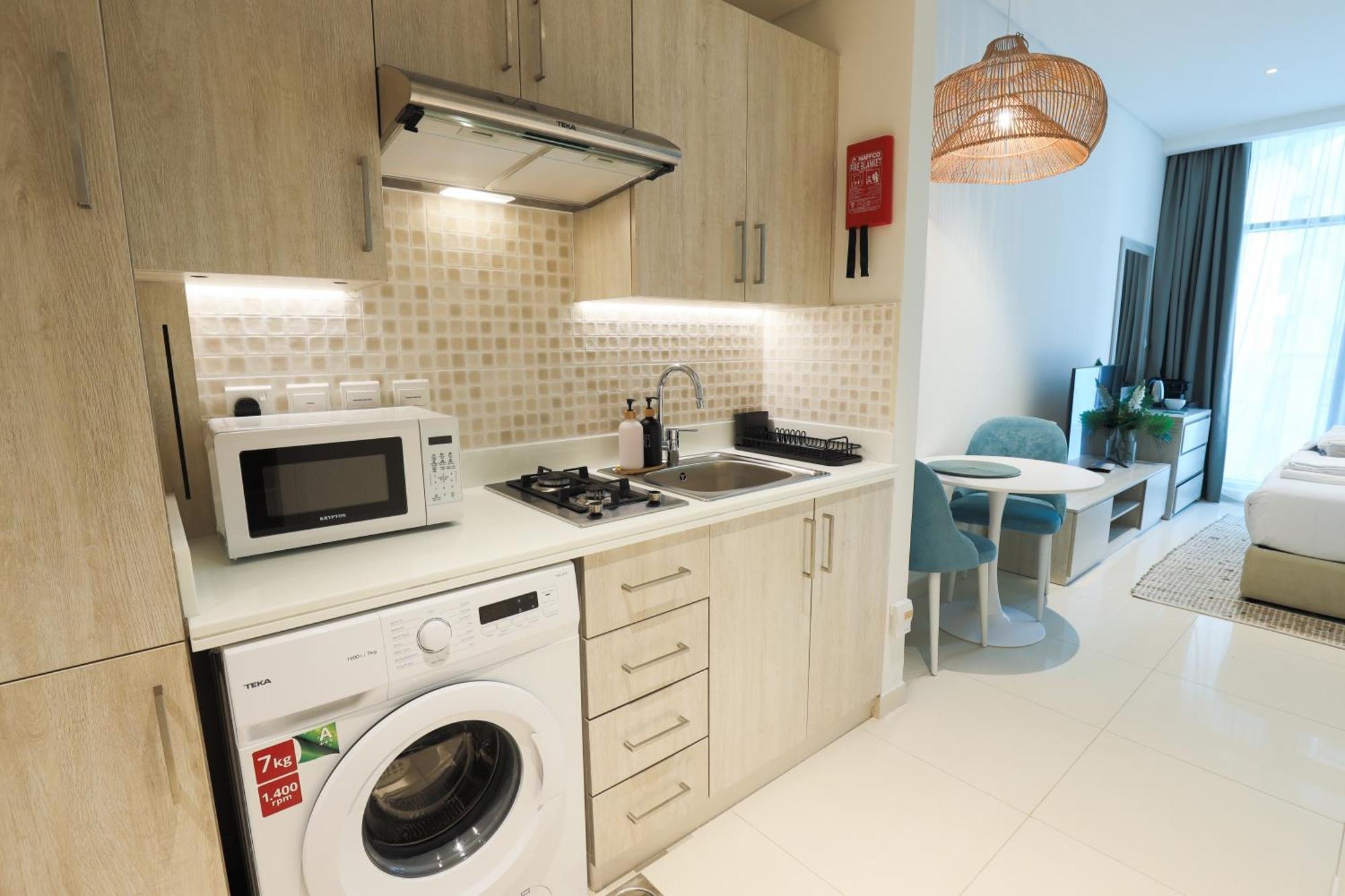 Fantastic Studio Apartment At Palm Jumeirah Дубай Екстериор снимка